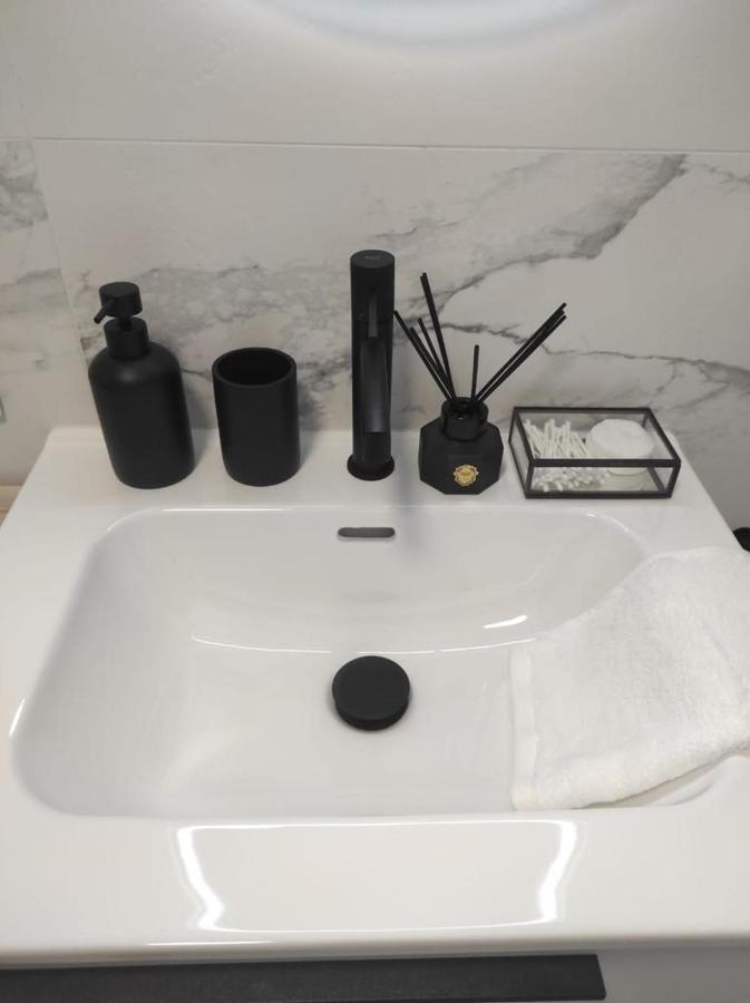Penthouse Las Americas First Line De Lux อาโรนา ภายนอก รูปภาพ